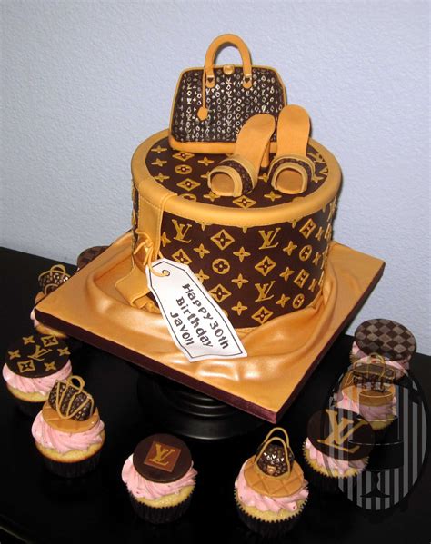 pink louis vuitton birthday cake|Louis Vuitton stencil for cakes.